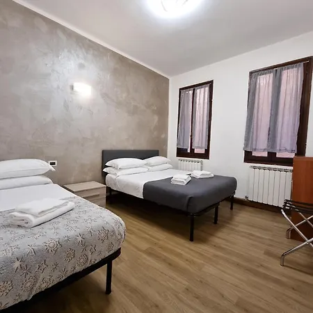 Appartamento Rialto House Venezia Esterno foto