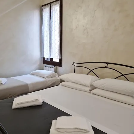 Appartamento Rialto House Venezia Esterno foto